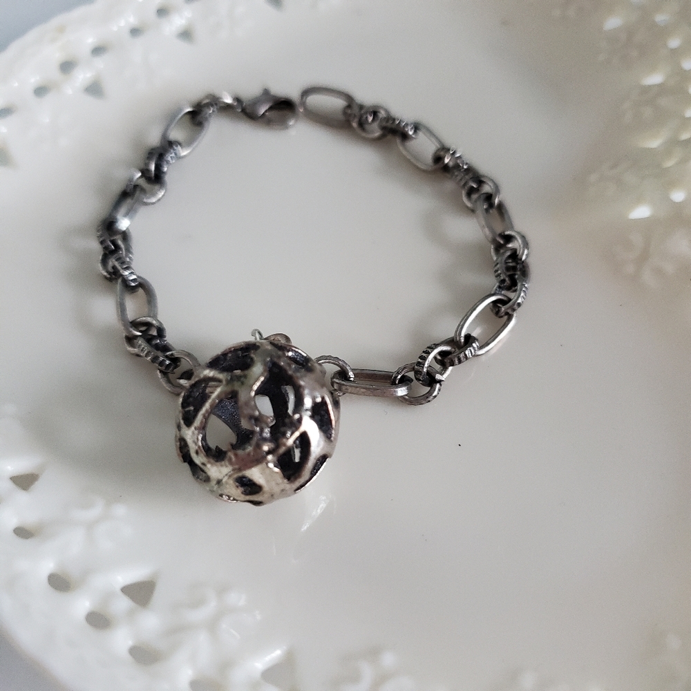 HAND-CRAFTED BRACELET - Picture 2 of 4